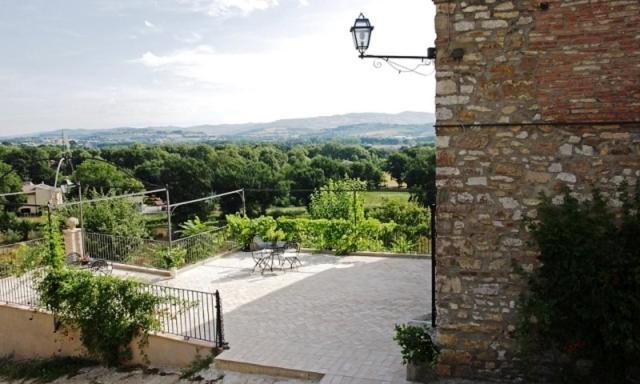 Gli Appartamenti Di Torre Bertona Todi Extérieur photo