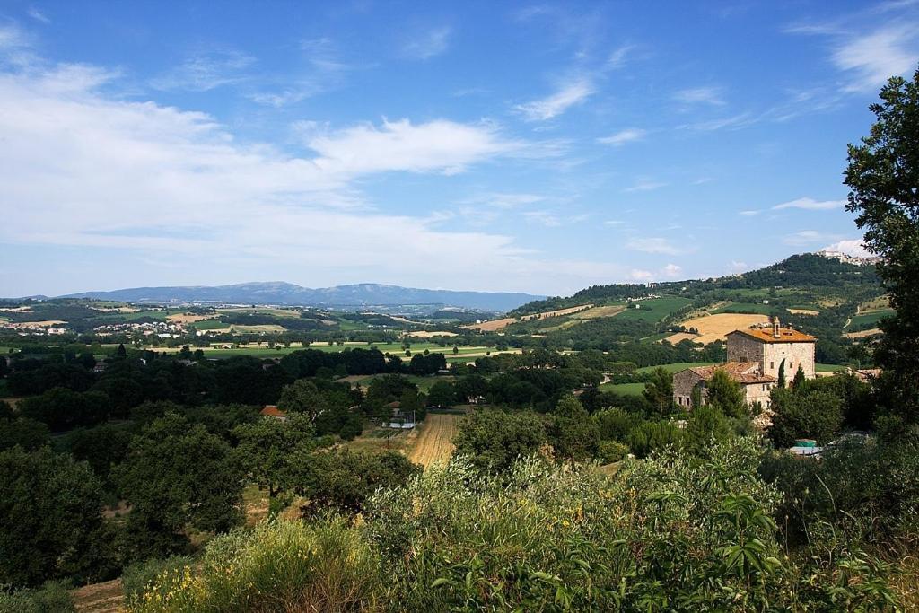Gli Appartamenti Di Torre Bertona Todi Extérieur photo