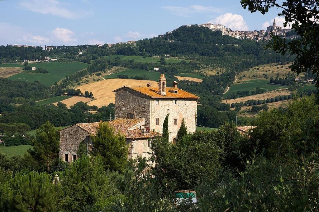Gli Appartamenti Di Torre Bertona Todi Chambre photo