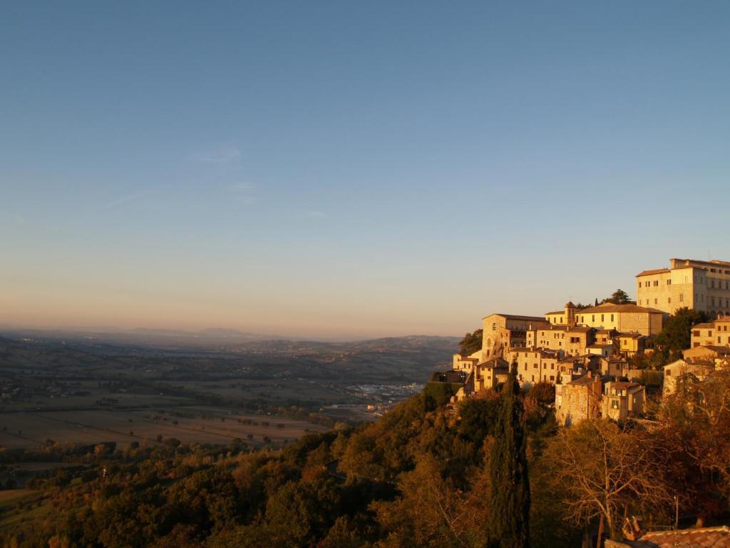 Gli Appartamenti Di Torre Bertona Todi Chambre photo